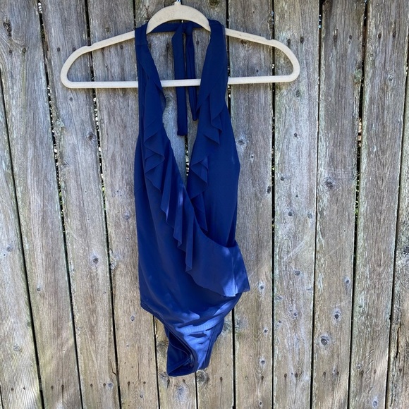 Carmen Marc Valvo Halter Ruffle One Piece Navy Blue Swimsuit Size 4 NWT - Picture 4 of 11